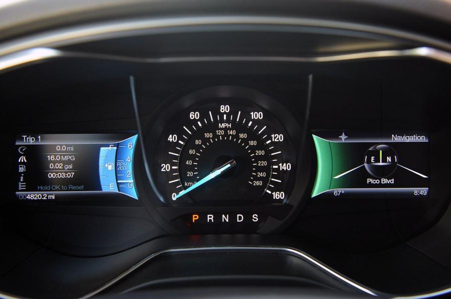  Ford Fusion 2013 года  (US) (фото 122 из 202)